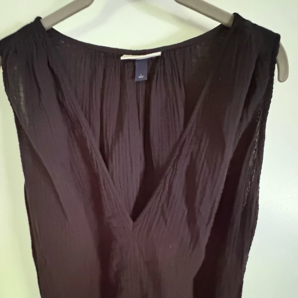NWT-universal threads crinkle linen, long  sleeveless V Neck Cable tie dress